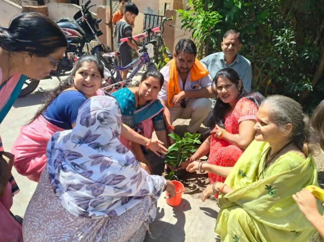 पौधारोपण कर दिया पर्यावरण संरक्षण का संदेश
